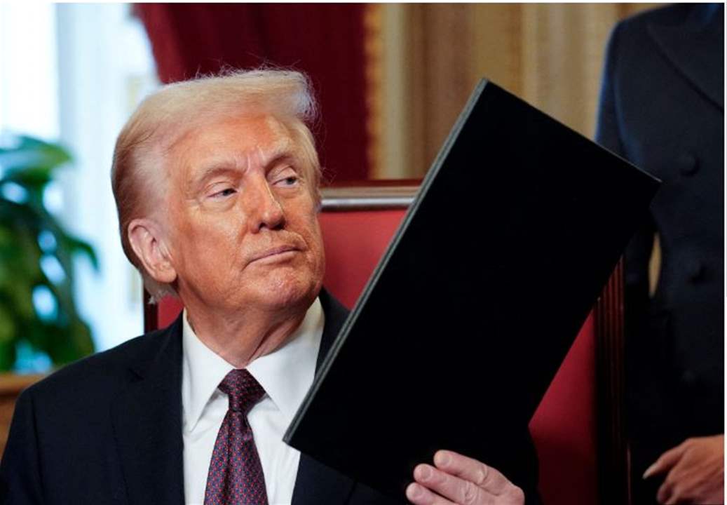 ترامب يوقع أمراً تنفيذياً يقيّد إجراءات التحول الجنسي للقاصرين