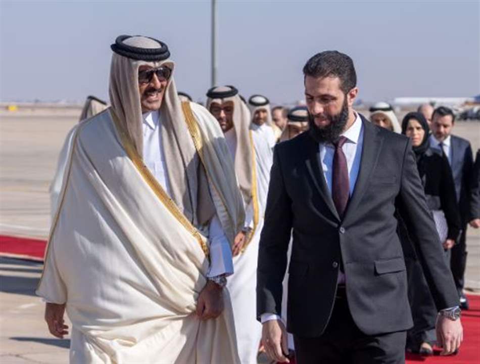 بالفيديو: هدية من الشرع لـ أمير قطر  