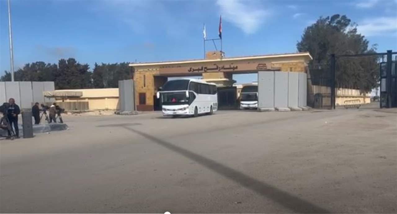  50 مريضاً فلسطينياً ينتقلون من غزة الى مصر عبر معبر رفح