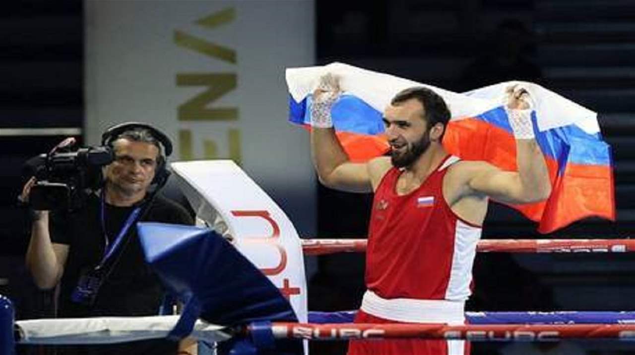 محمدوف يحتفظ بلقبه العالميّ في الملاكمة