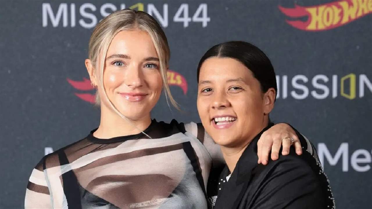 نجمة تشيلسي حُبست في سيارة أجرة فحطّمت الزجاج