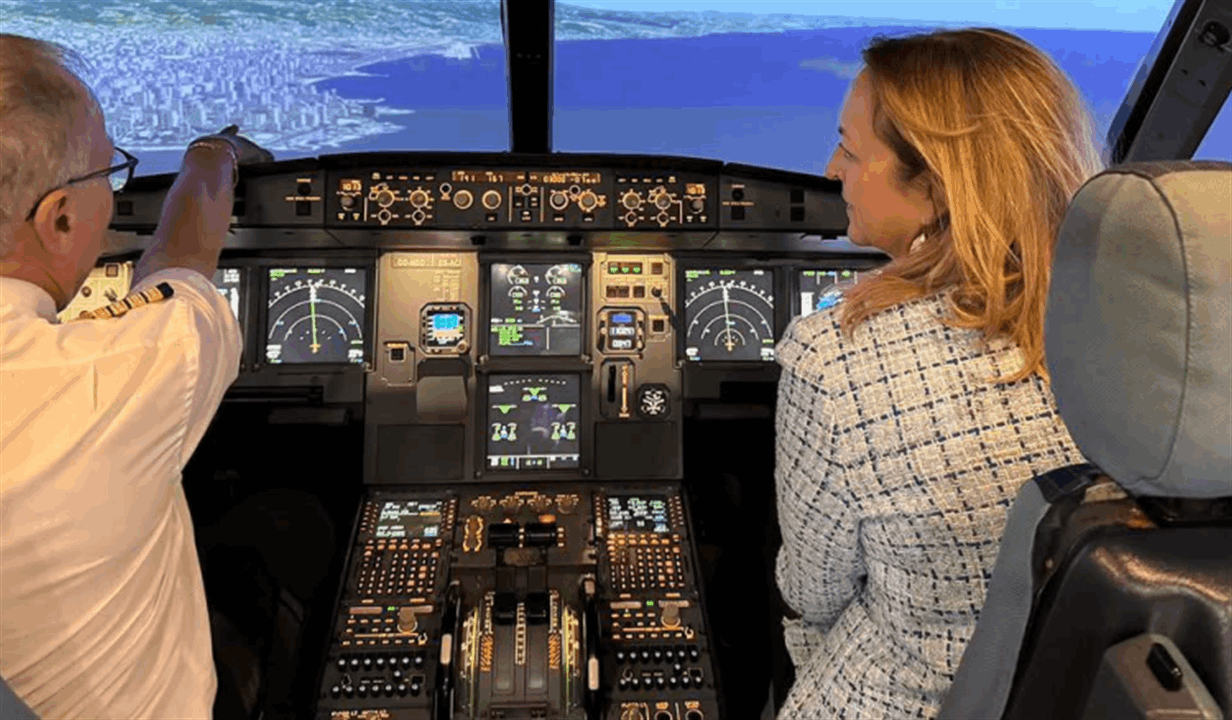 بالصورة- السفيرة الأميركية داخل قمرة الـ "ميدل إيست" 