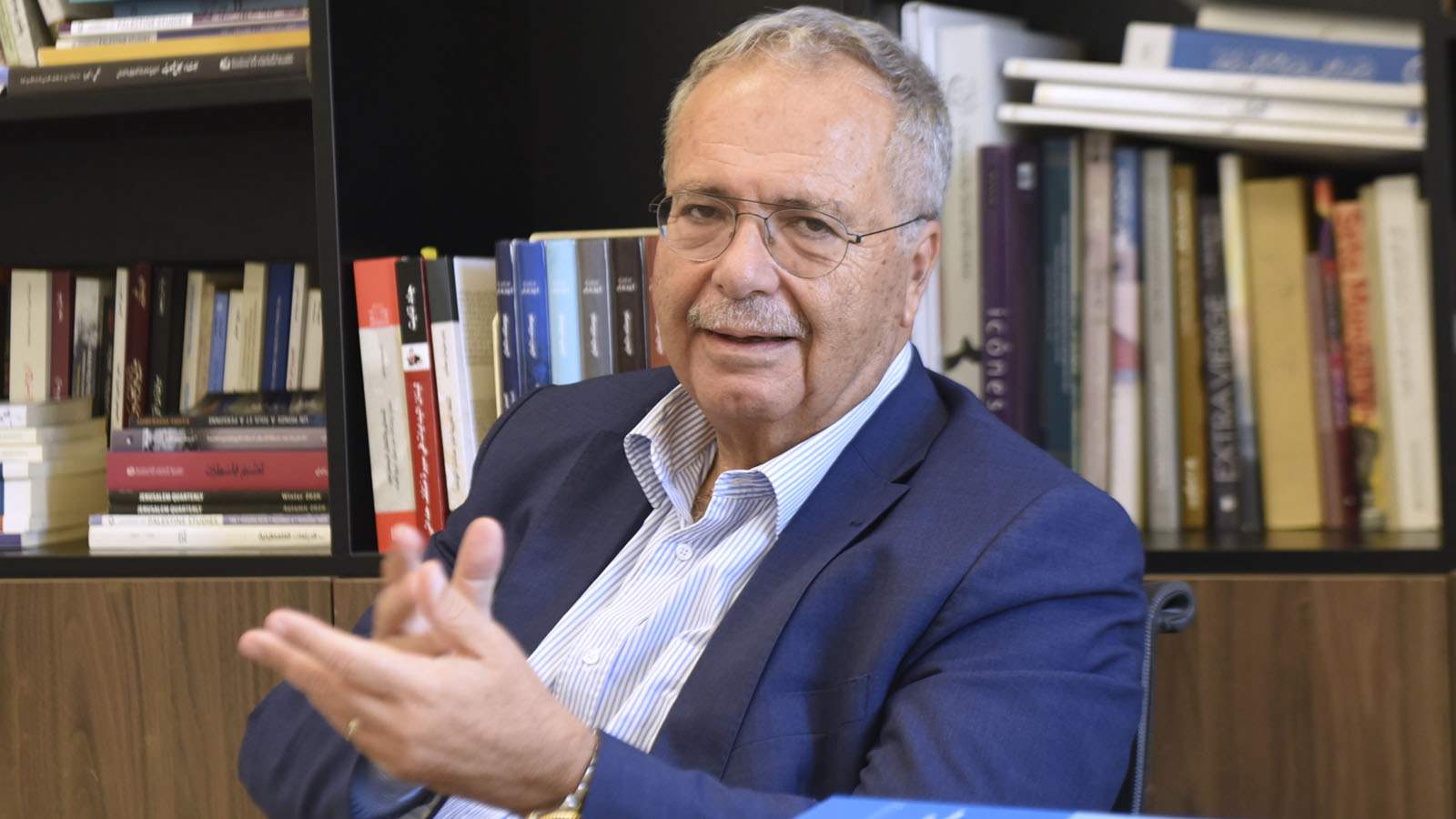 الوزير السابق طارق متري يرد على "قناة المر"