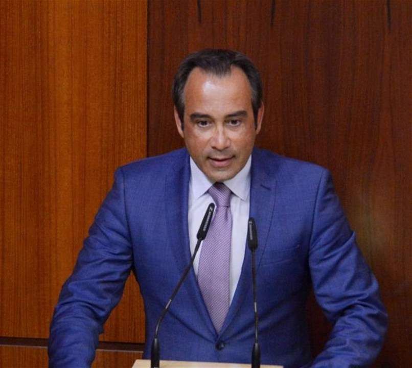  بدر لـ&quot;الاخبار&quot;: سلام يفعل عكس ما يقول.. وعليه ردّ الجميل بالجميل