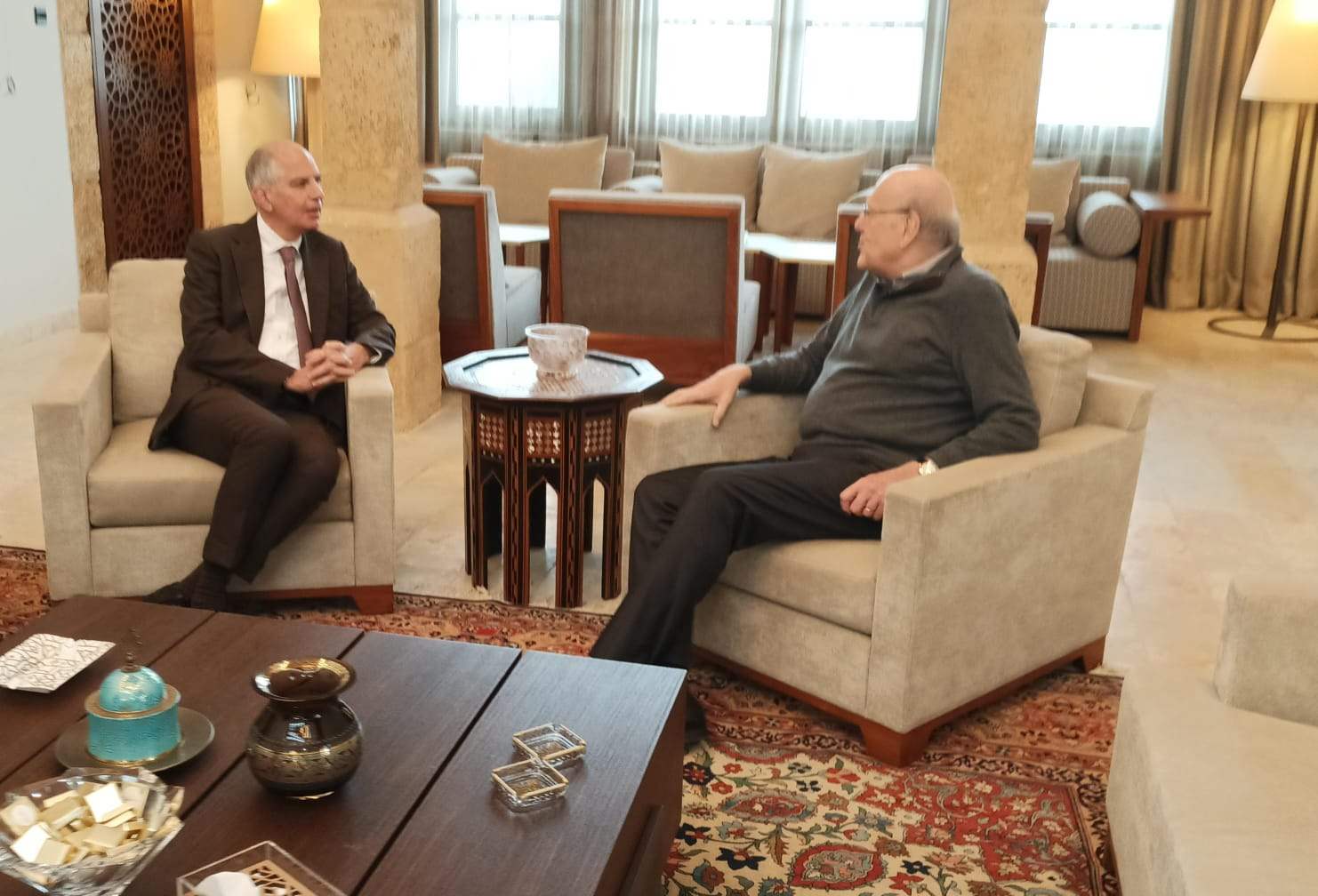 ميقاتي يستقبل السفير الفرنسي 