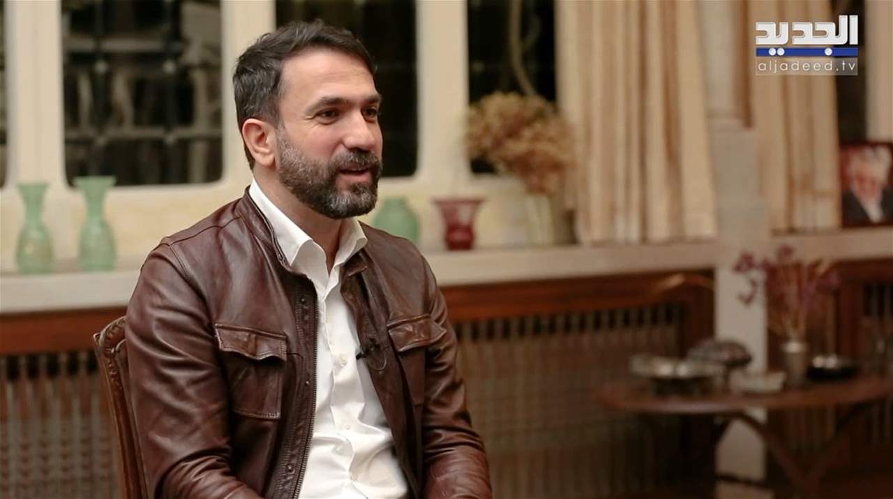 لبنان بعلبكي يتأثر بحديثه عن تدمير منزله في الجنوب  