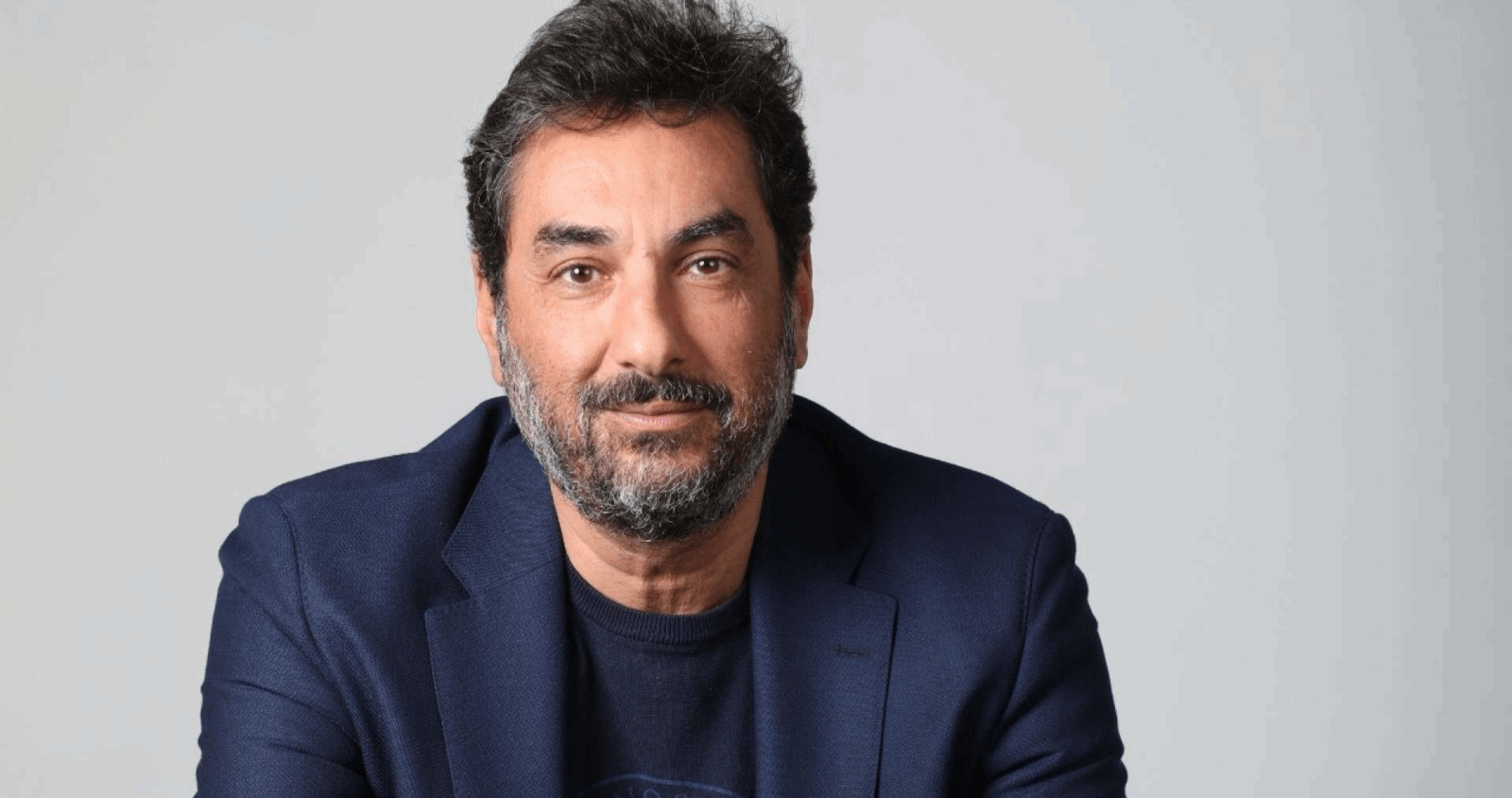 وضاح الصادق للرئيس بري: نتمنى إزالة التحصينات والعوائق حول المجلس النيابي!