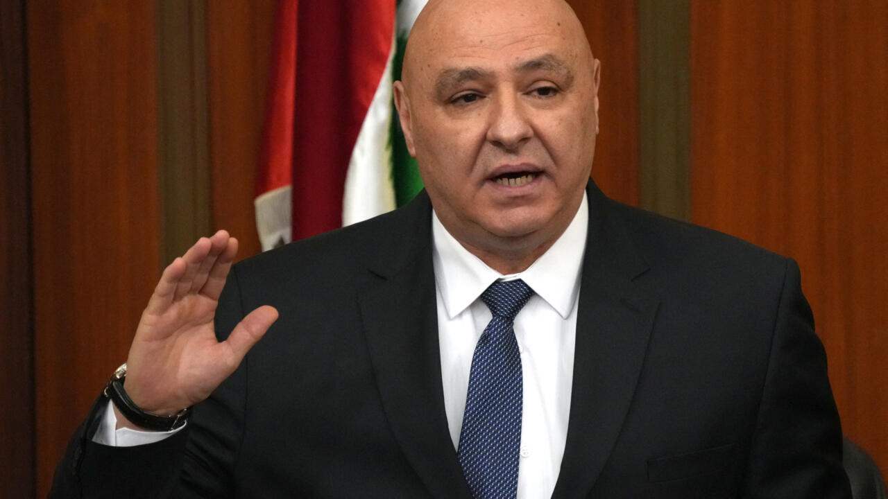 الرئيس عون إلى شباب لبنان: إجعلوا لبنان دائماً نصب أعينكم!