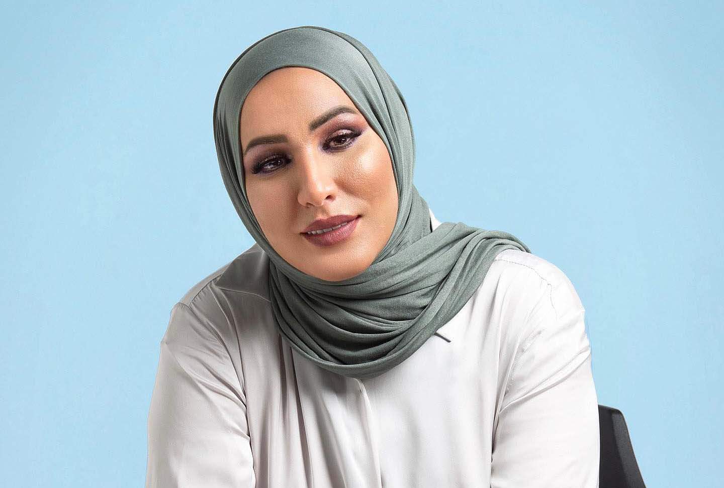 نداء شرارة تهدي شقيقها الراحل اغنية مؤثرة  عبر الجديد