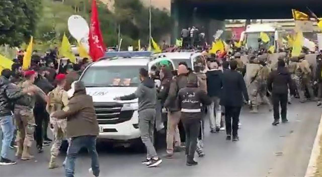 مجدداً.. محاولة تعرض لقوات اليونيفيل على طريق المطار (فيديو)