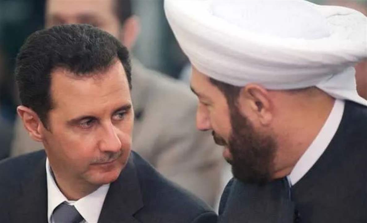 وصفوه بمفتي البراميل.. ظهور أحمد حسون في حلب (فيديو) 