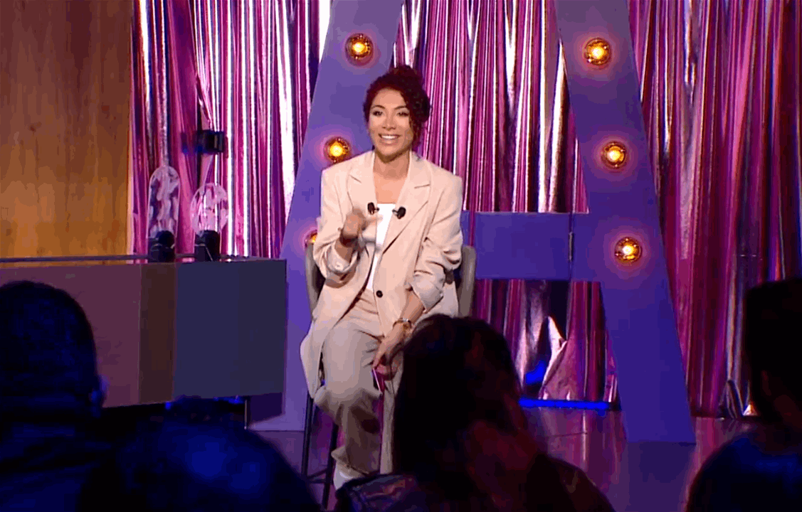 امل طالب بمشهد كوميدي حول تشكيل الحكومة اللبنانية: كل شي رجع مثل قبل ما عدا الطيارة الايرانية