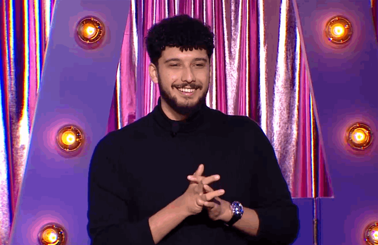 الكوميدي عبدالله ياسين يتنمـ ـر على نفسه بعدما فقد قدميه : ما فيي قول لبنت انت نصفي التاني!