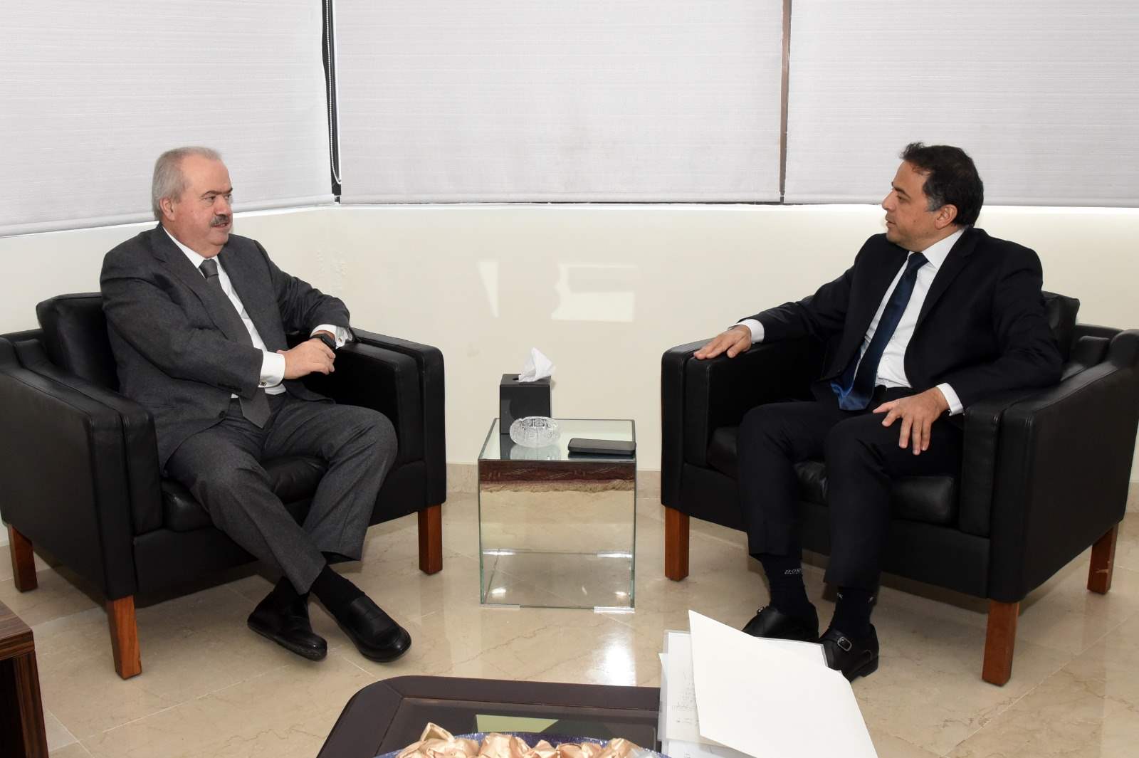 وزير المال التقى منصوري.. ماذا في التفاصيل؟ 