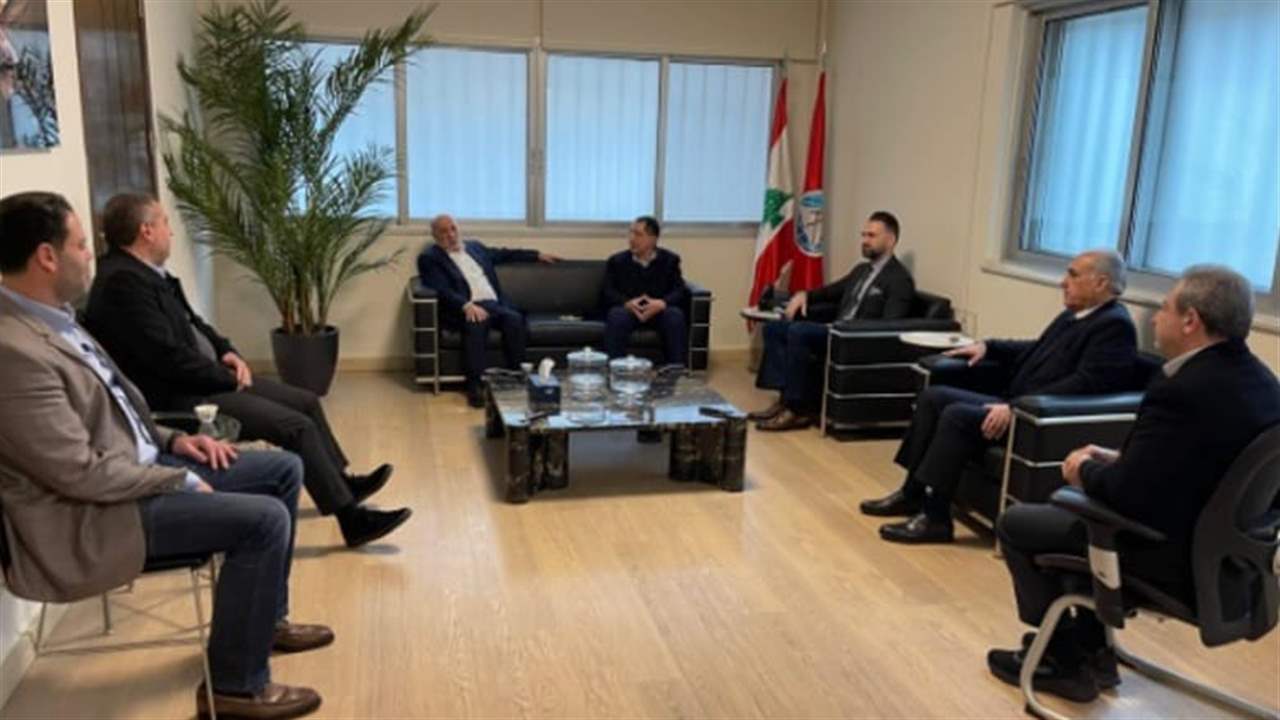 النائب جنبلاط تلقى دعوة لحضور مراسم تشييع نصرالله وصفي الدين