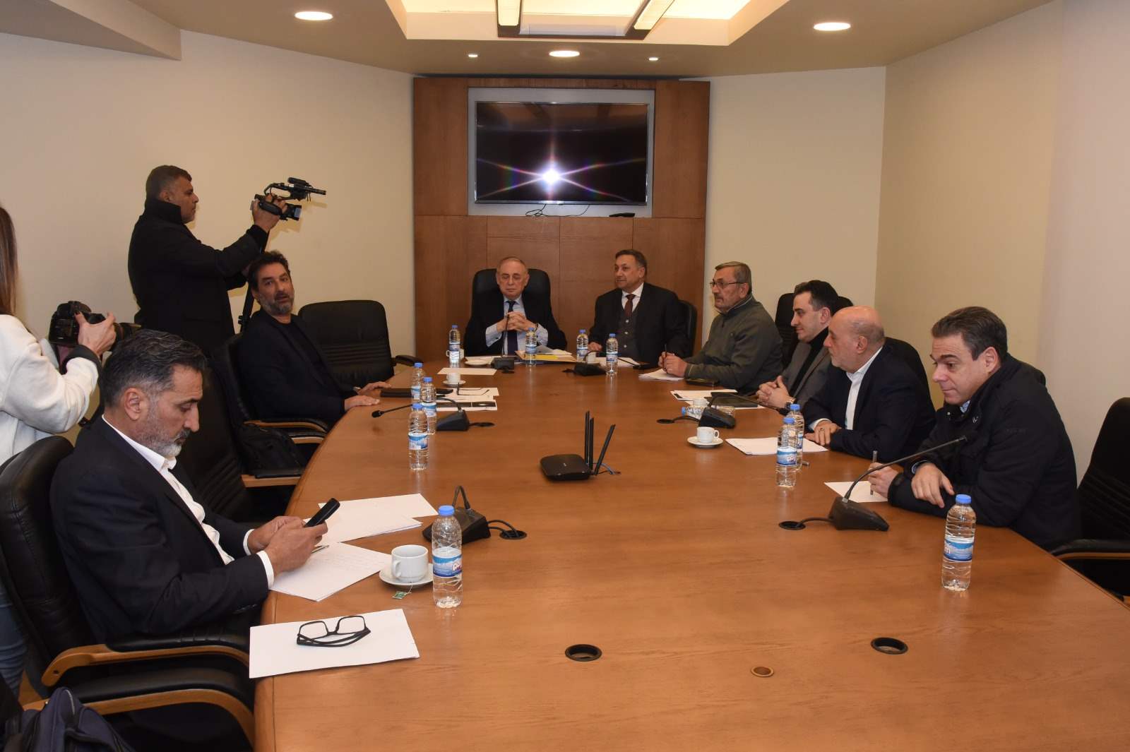 فربد البستاني بعد اجتماع لجنة الاقتصاد: &quot;سوف تتقدم اللجنة بإخبار في حق وزير الاقتصاد السابق أمين سلام في ملف شركات التأمين&quot;.