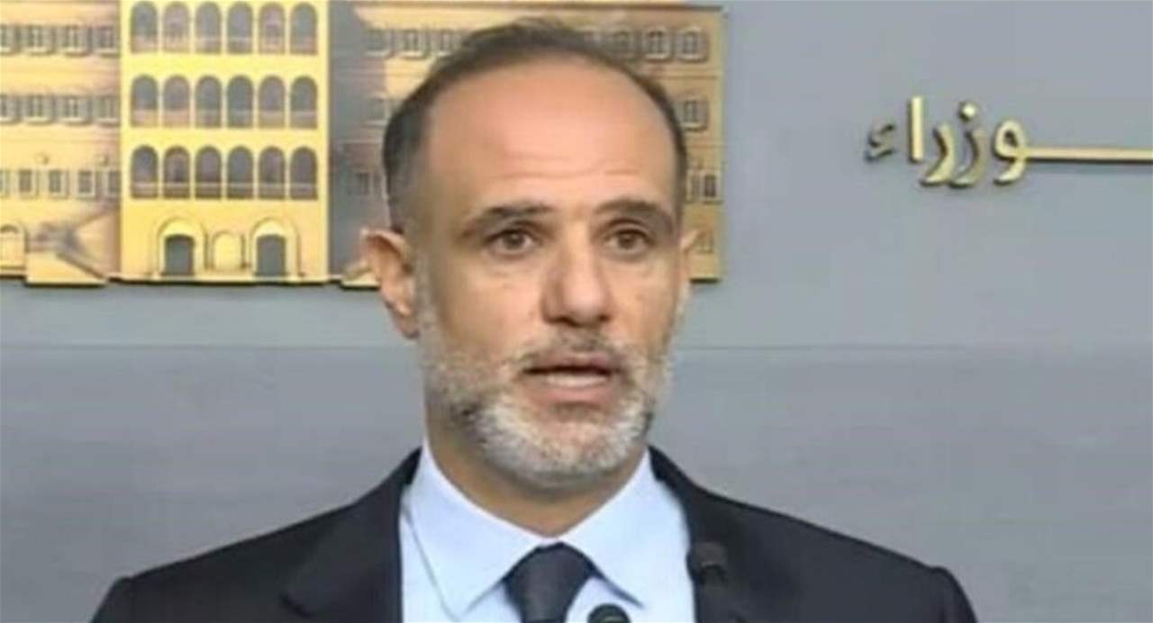 وزير الأشغال اطلع على واقع  عمل المطار 