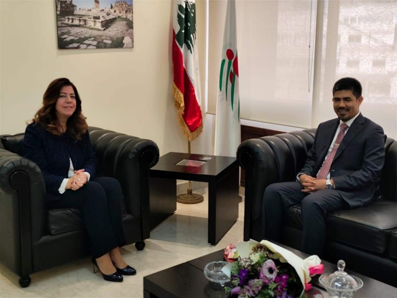 سفير الهند يعد بيراقداريان بتأهيل منشأة دمّرها العدوان