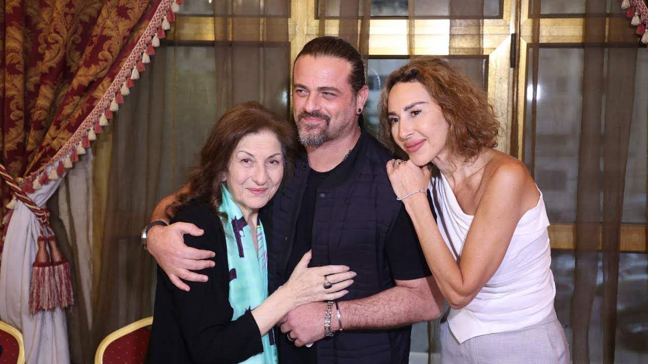 وفاة والدة يوسف الخال وورد الخال الشاعرة مها بيرقدار 