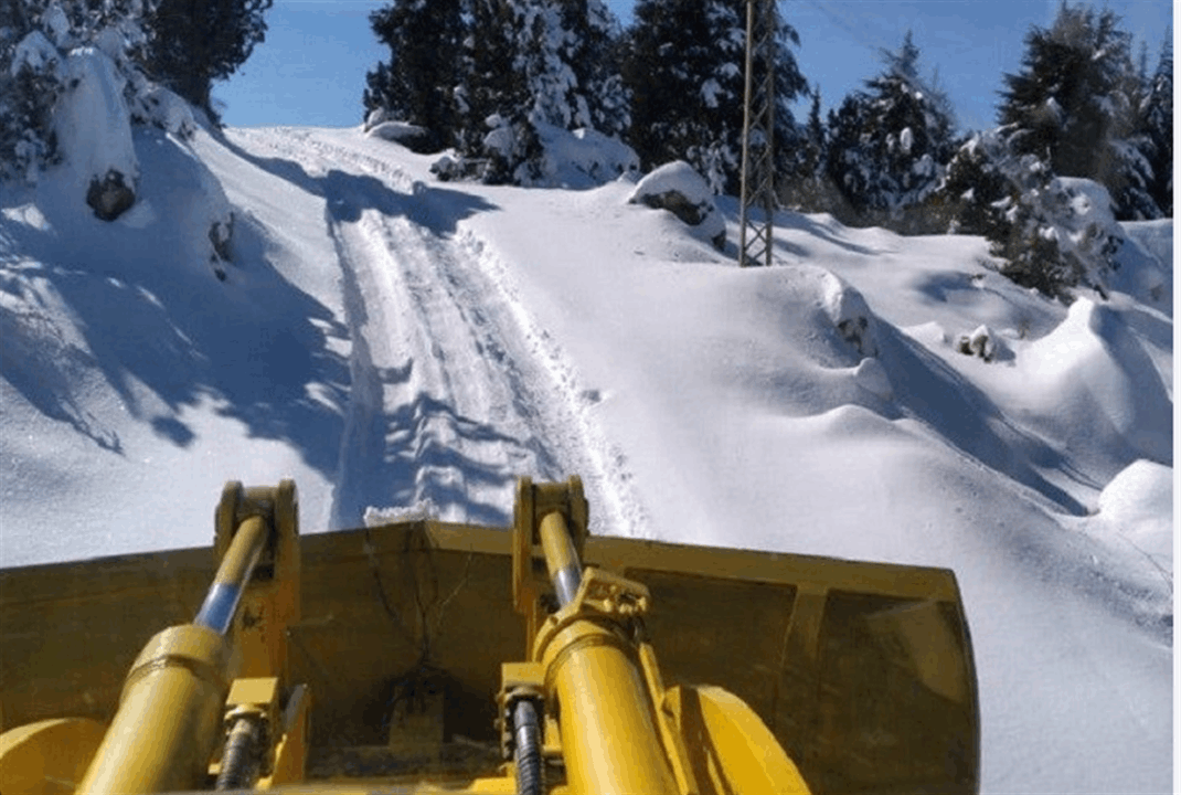 بسبب تراكم الثلوج.. إليكم الطرقات الجبلية المقطوعة! 