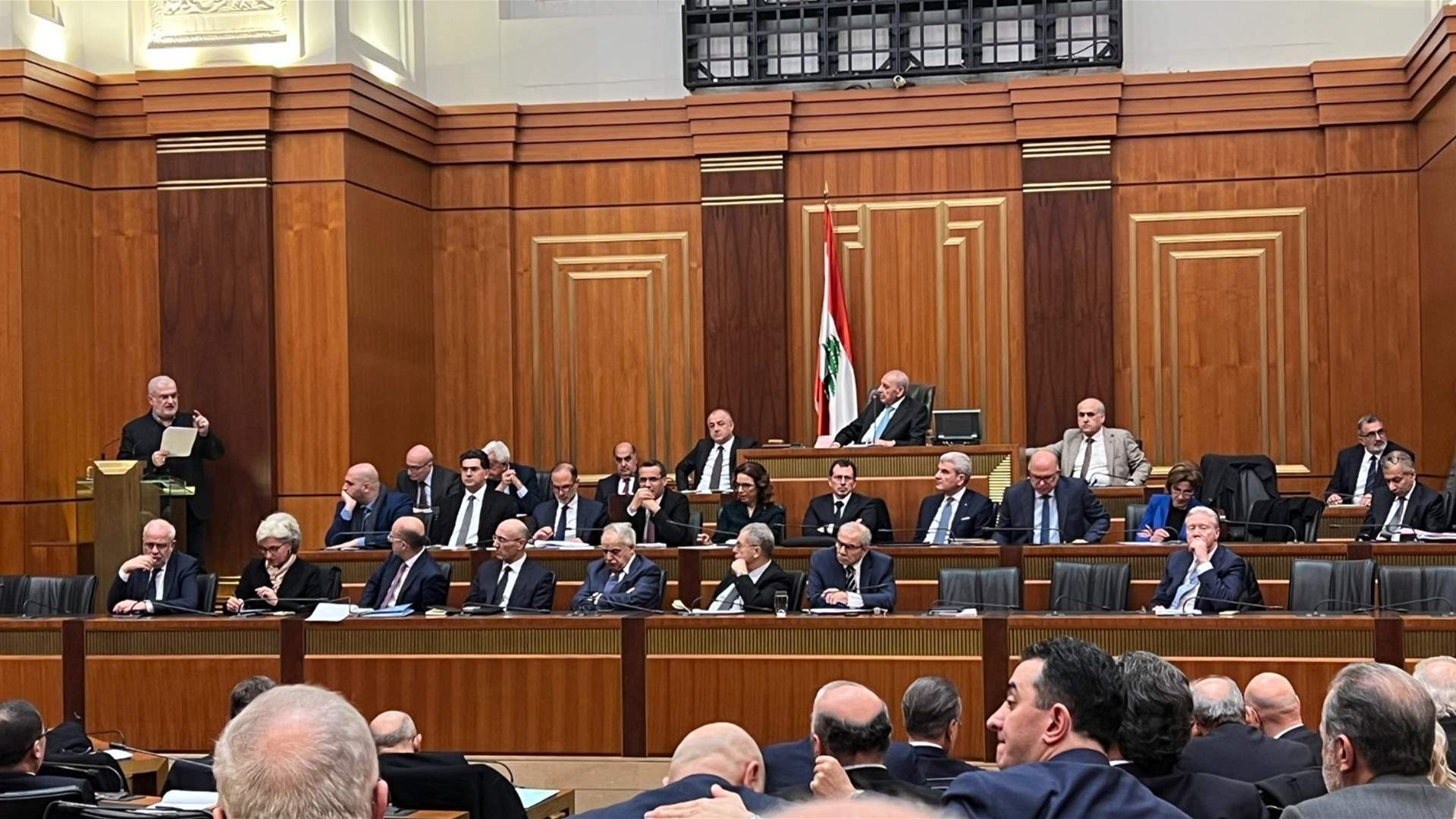 نواب حزب الله يمنحون الثقة لحكومة سلام