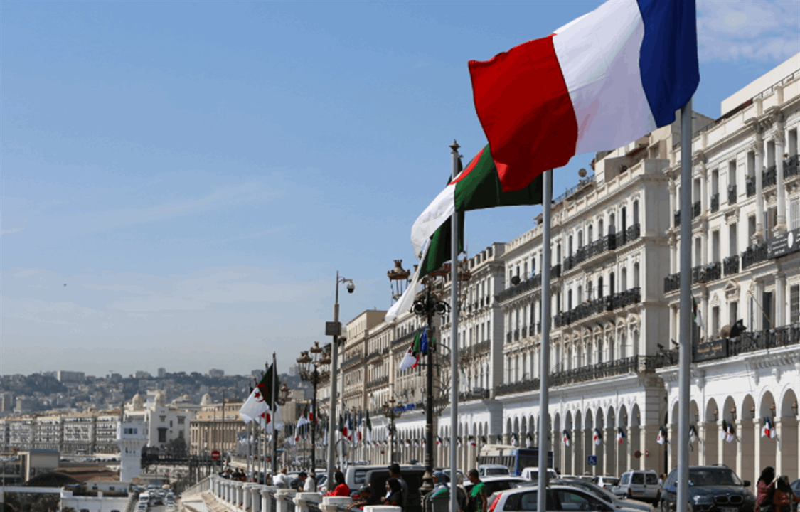 باريس تفرض قيوداً على حركة بعض &quot;الشخصيات الجزائرية&quot;