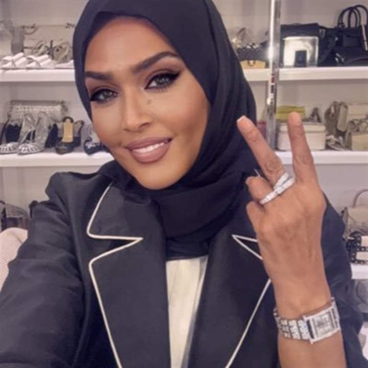 الفنانة السعودية وعد تكشف تفاصيل جديدة مفاجئة عن قرار ارتدائها الحجاب