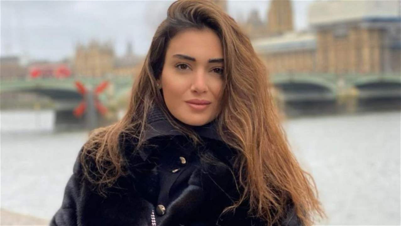 والدة جيسيكا عازار تلفت الأنظار في احدث ظهور