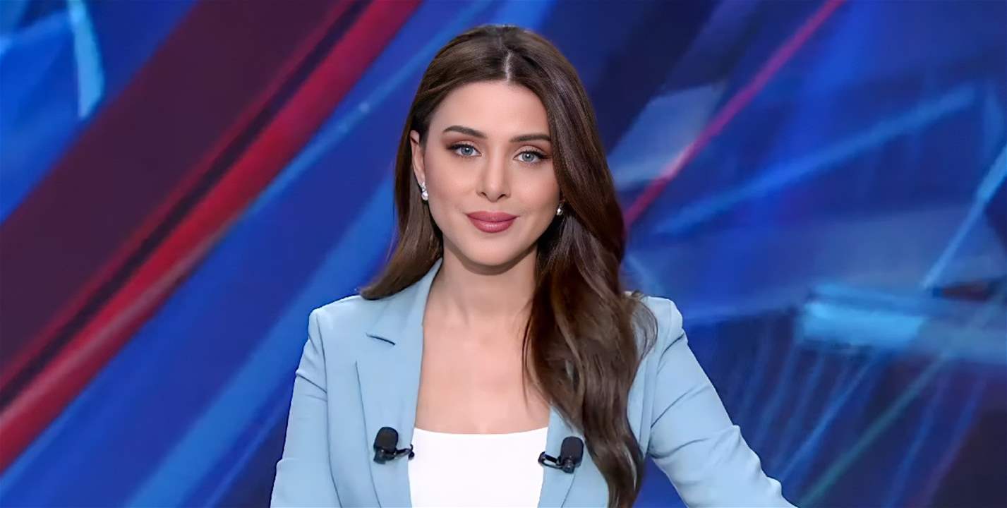 اسيا هشام تسخر من ضجة دعوة سلاف فواخرجي لـ الحوار الوطني السوري 