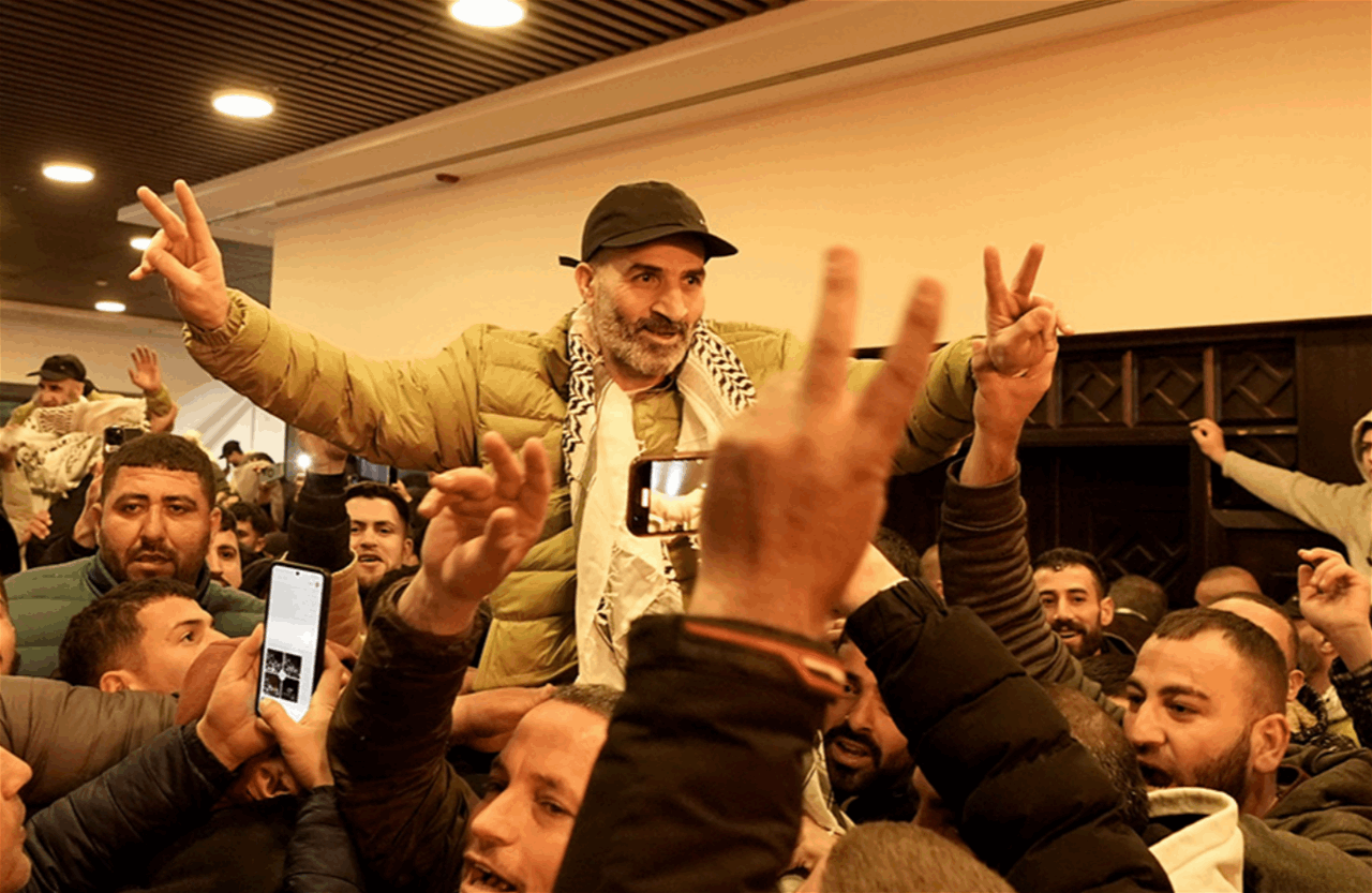 مئات الأسرى المحررين في رام الله مقابل جثث 4 إسرائيليين 