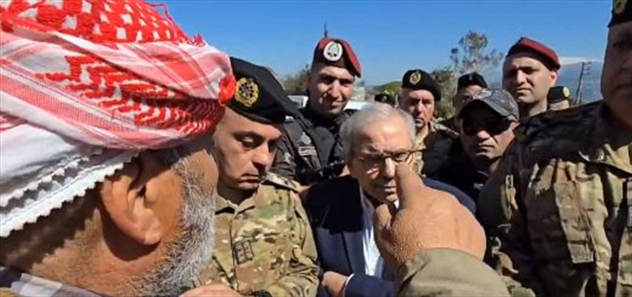 بالفيديو _ &quot;هل سنستعيد تلال الحمامص؟&quot; سلام يستمع إلى جنوبيين غاضبين 