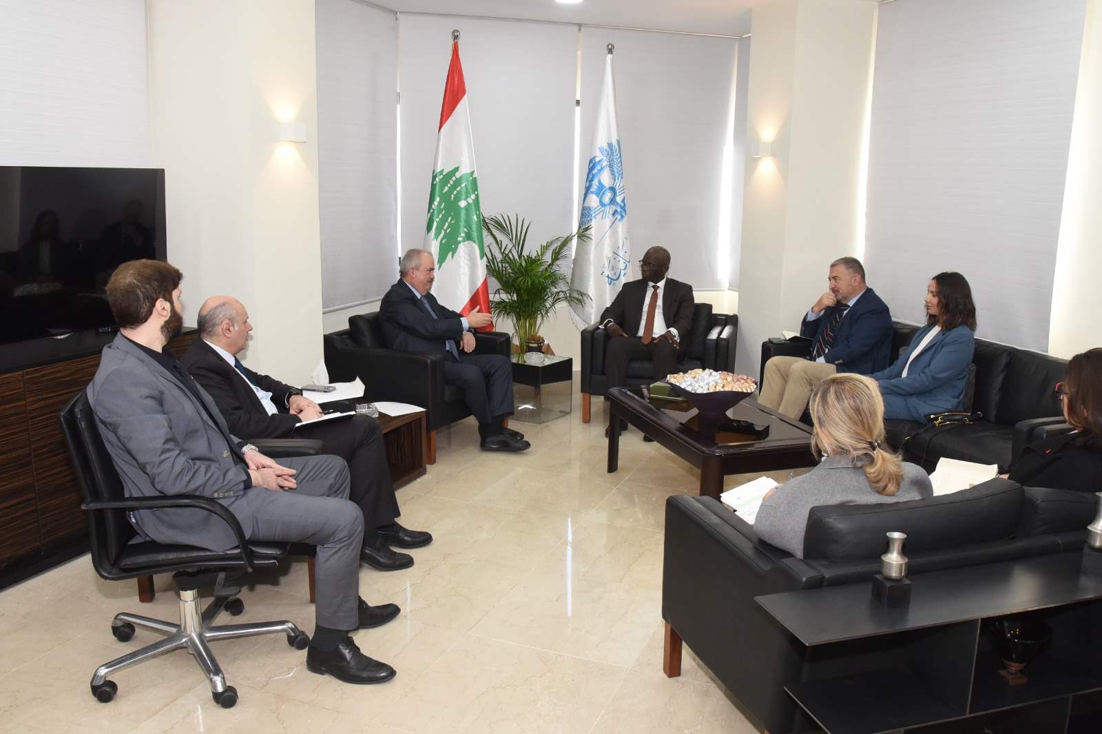 جابر بعد لقائه نائب رئيس البنك الدولي: صندوق بقيمة مليار دولار لدعم إعادة الإعمار