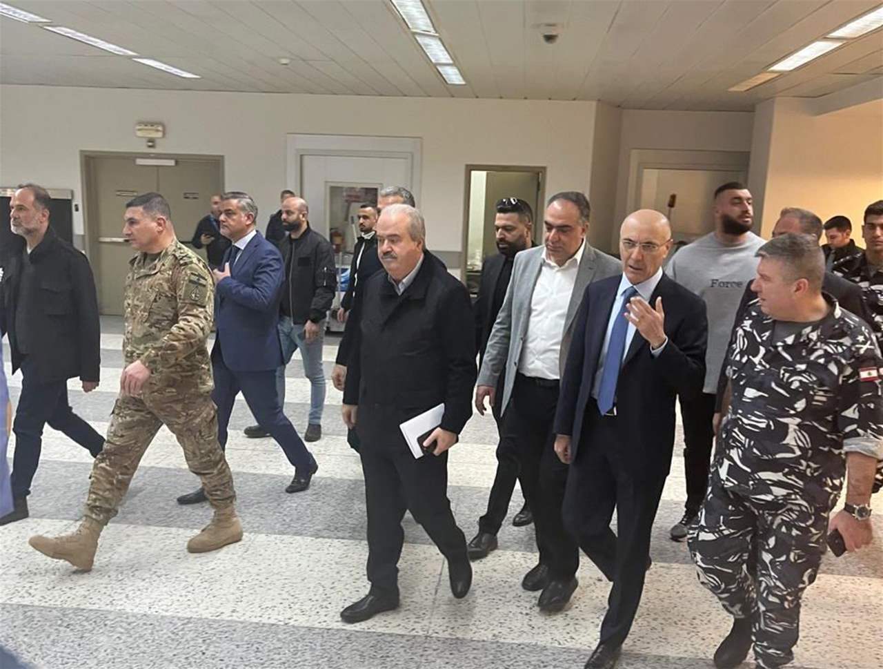 جولة لوزارء المال والأشغال والداخلية في المطار