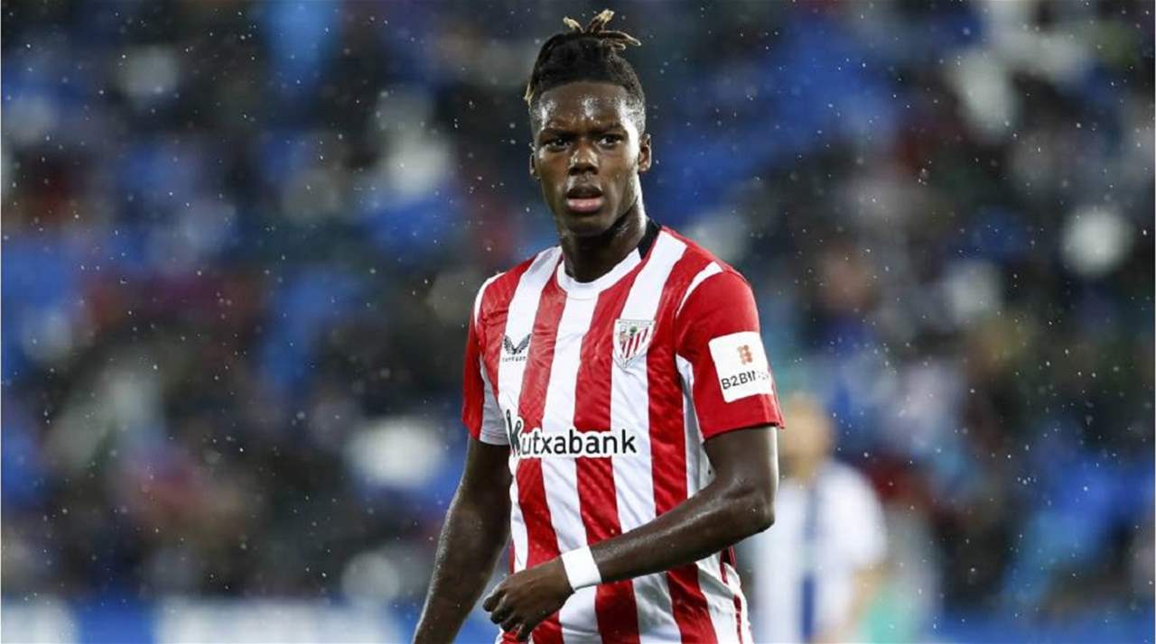 فيديو - نيكو وليامز يوّقع حتى للكلاب !!