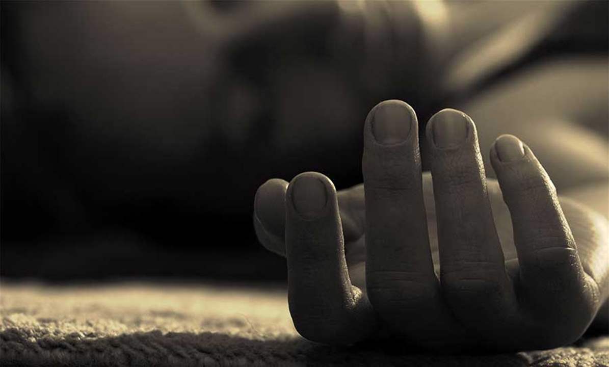 إحتجزته عارياً على شرفتها.. فمات!