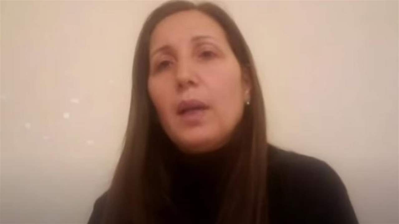 الرئيس احمد الشرع يعزي الكاتبة والناشطة السورية هنادي زحلوط بعد مقتل ثلاثة من اخوتها 