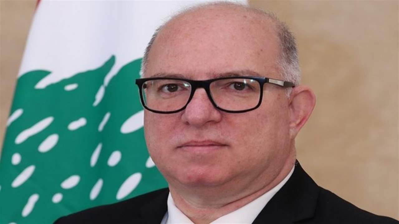 لتسهيل الإجراءات.. وزير العمل يصدر مذكرة لتسجيل العمال الأجانب