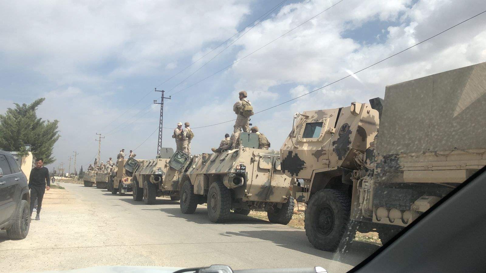 الجيش يستعد للدخول إلى أحياء بلدة &quot;حوش السيد علي&quot; من الجهة اللبنانية