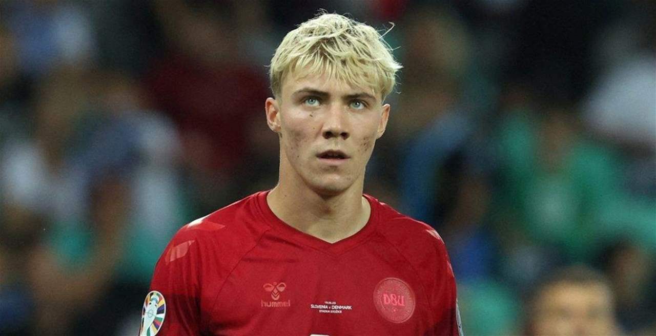 نجم مانشستر يونايتد يقتني كلباً للحماية من الكارهين !