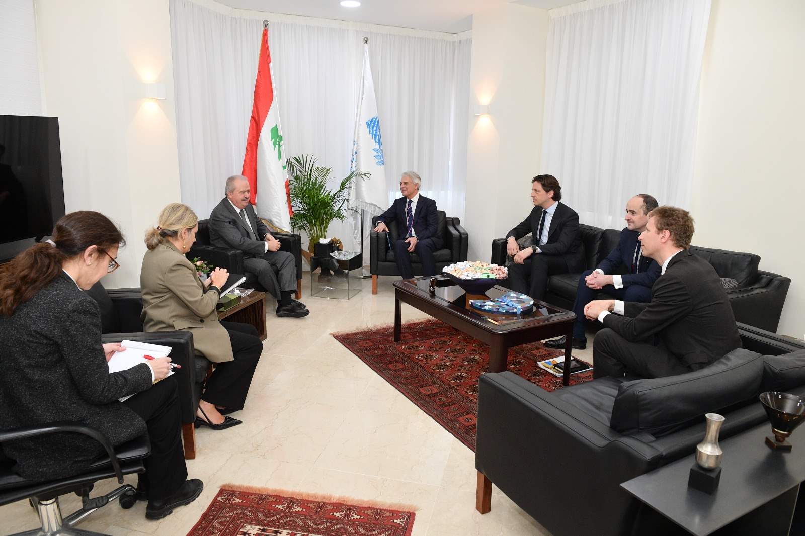 سلسلة لقاءات لوزير المالية.. عنوانها الإصلاحات