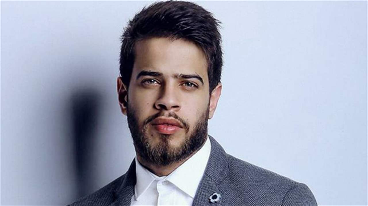 ظهور جديد لـ ادهم النابلسي وهو يؤم بالمصلين داخل احد المساجد 