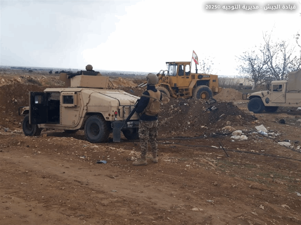 الجيش يغلق 3 معابر غير شرعية على الحدود (صور) 