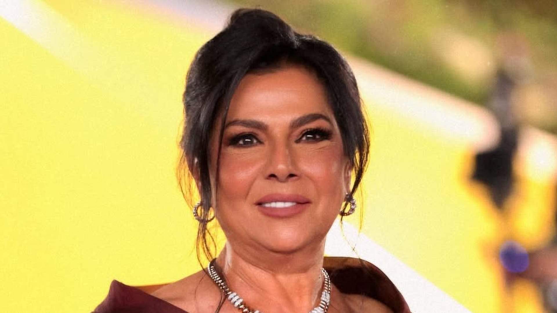 حفيدة صباح الجزائري تخطف الانظار بلطافتها 