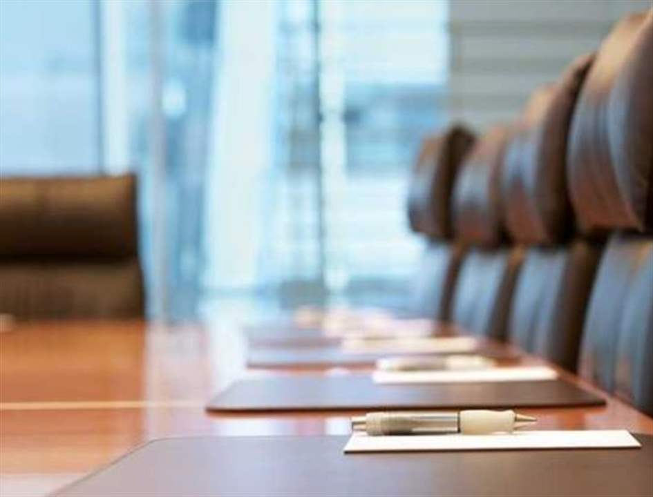 شخصية إلى منصبها السابق؟