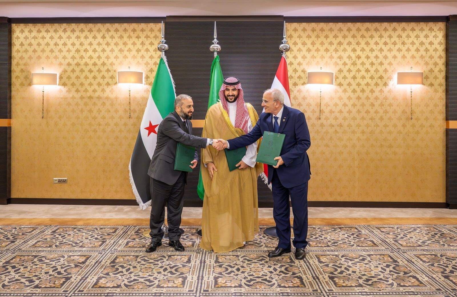 وزير الدفاع التقى نظيره السوري في جدة