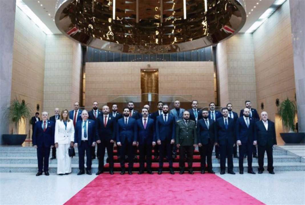 23 وزيراً بينهم امرأة.. هؤلاء هم وزراء الحكومة السورية الجديدة 