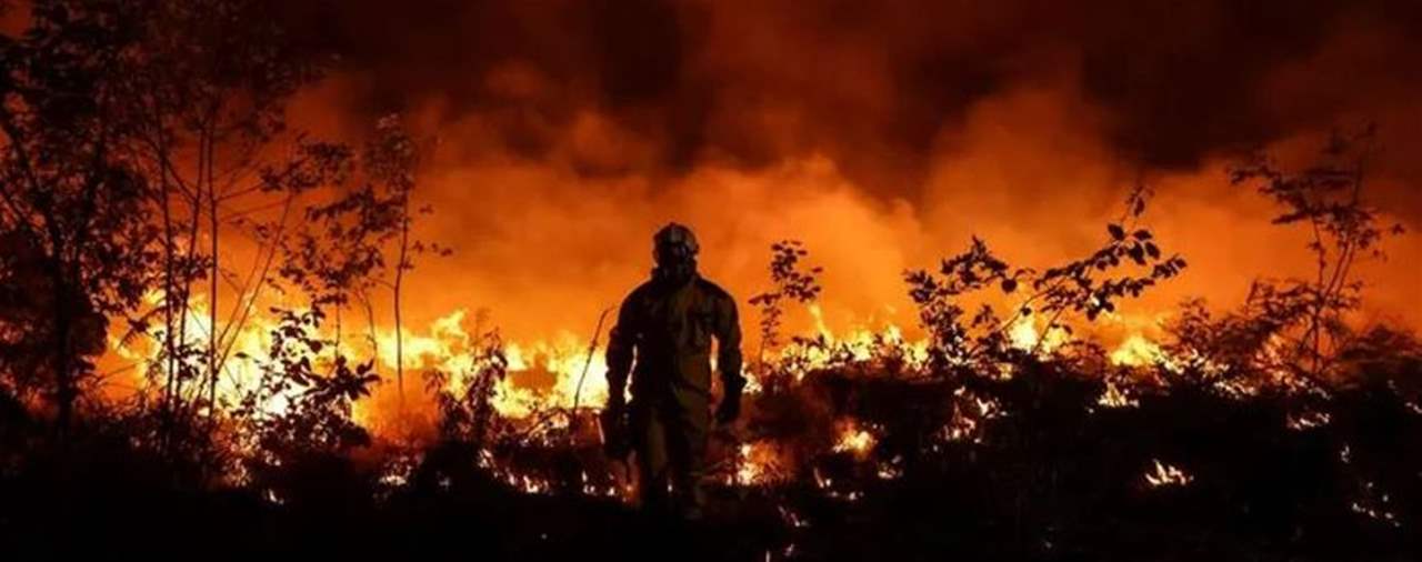 اخماد حريق دير القمر