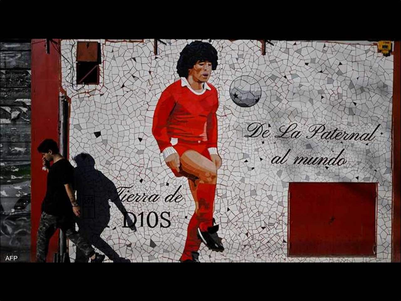 المحاكمة مستمرة .. قلب مارادونا كان متضخما وعانى تليّفاً في الكبد