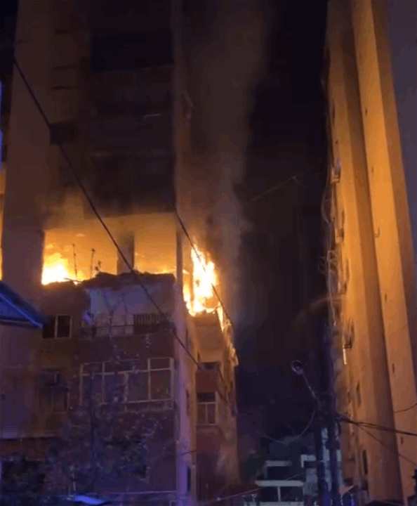  المشاهد الأولى للغارة الإسرائيلية على صيدا