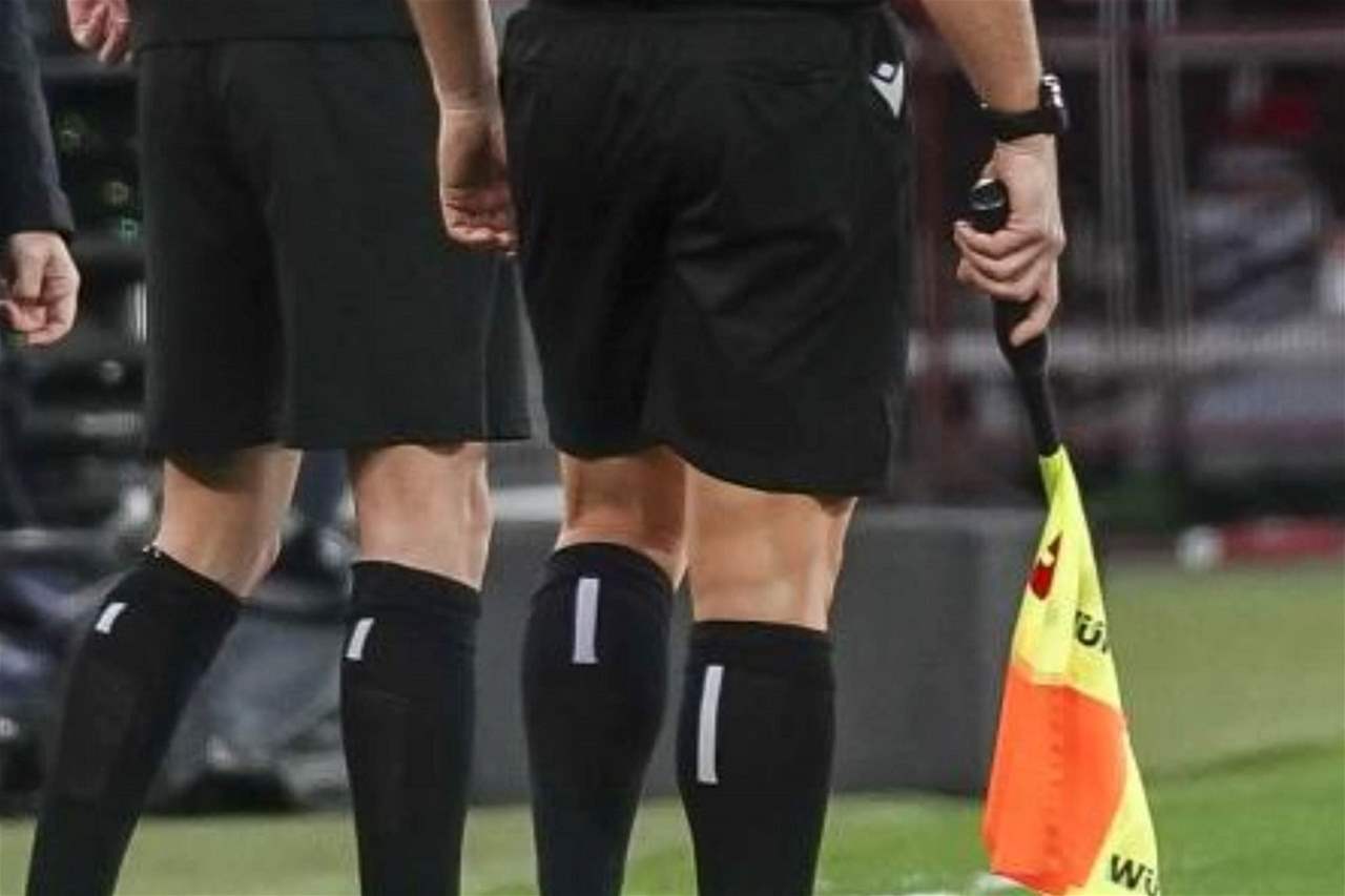 الجناة مراهقين .. محاولة اختطاف حكم شاب في فرنسا